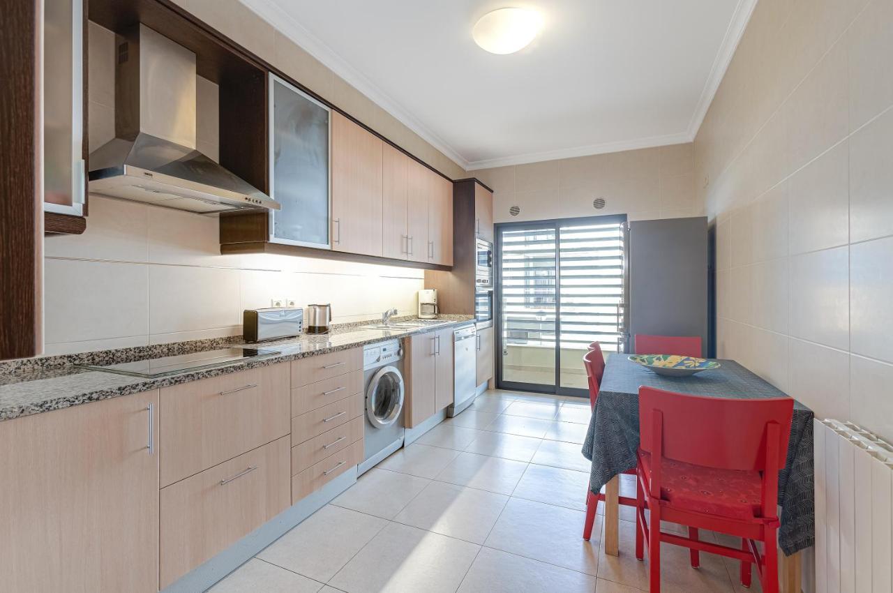 Arco-Iris Apartment Lagos Bagian luar foto